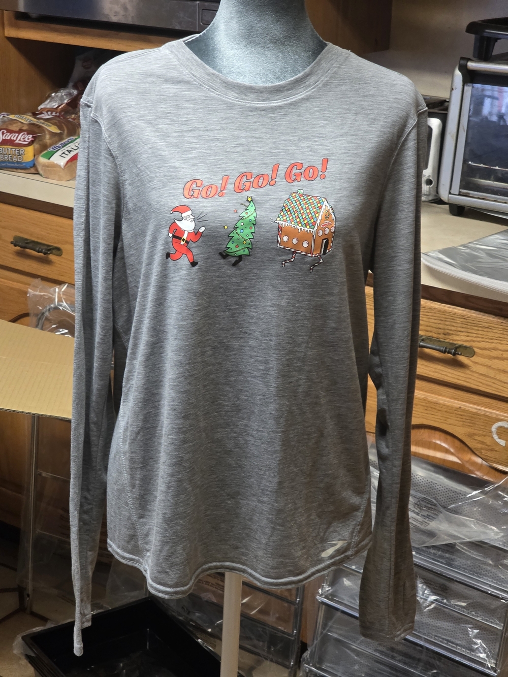 Brooks Gray Long-Sleeve Tee with Holiday Graphic